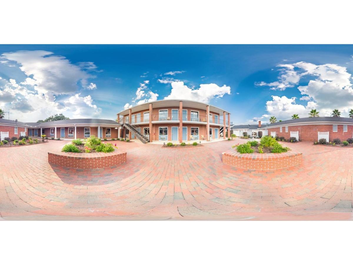 Winton Inn & Suites Barnwell Экстерьер фото